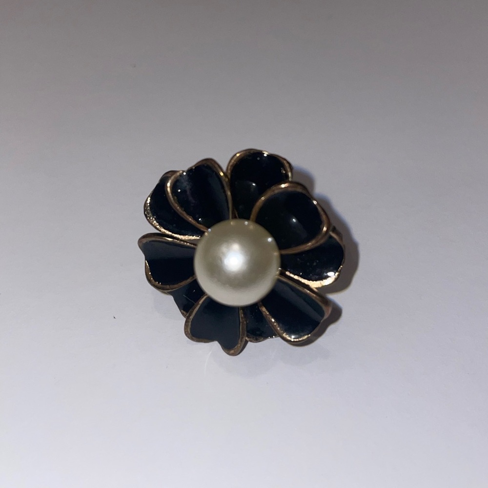 PEARL FLOWER RING